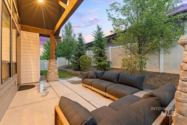 9709 W Snowcap Dr, Boise, ID 83709