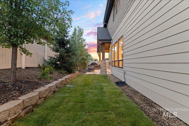 9709 W Snowcap Dr, Boise, ID 83709