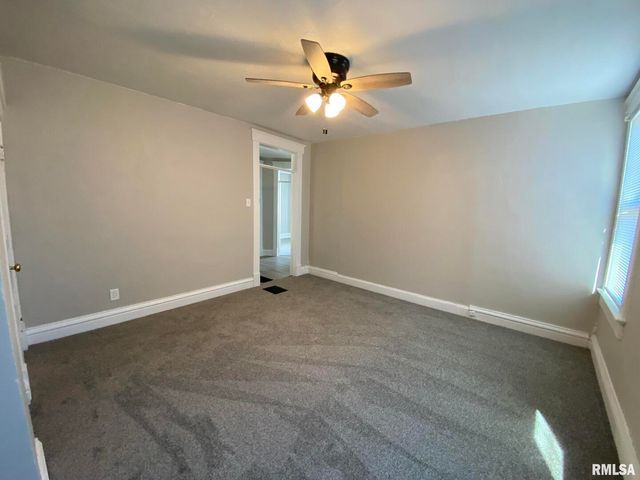 618 Douglas Court, Davenport, IA 52803