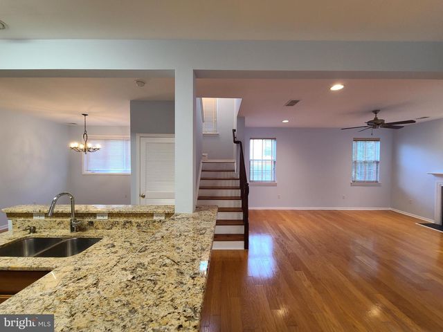 16 SCARLET OAK DR, Princeton, NJ 08540