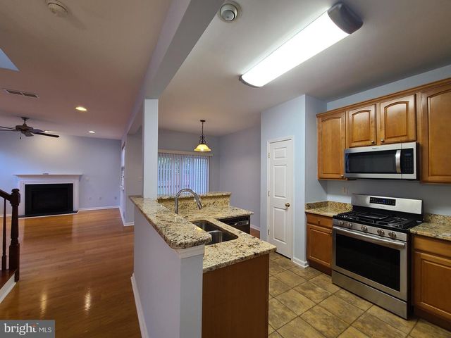 16 SCARLET OAK DR, Princeton, NJ 08540