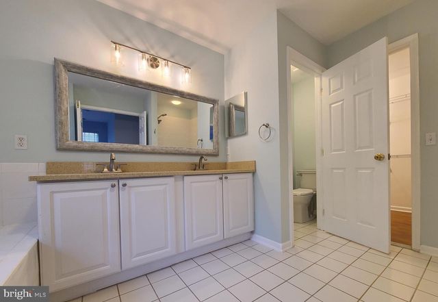 16 SCARLET OAK DR, Princeton, NJ 08540
