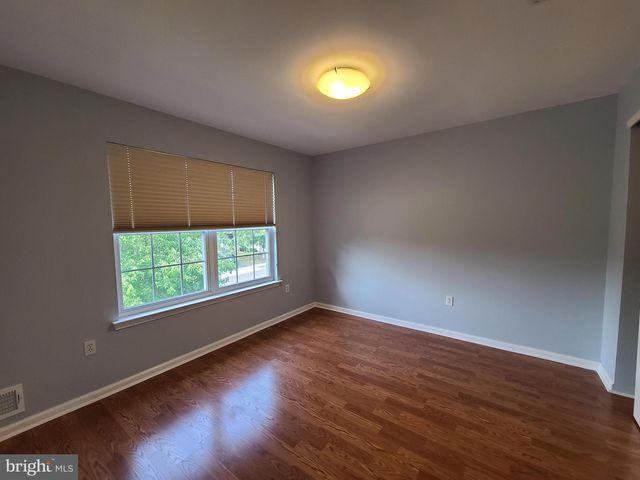 16 SCARLET OAK DR, Princeton, NJ 08540