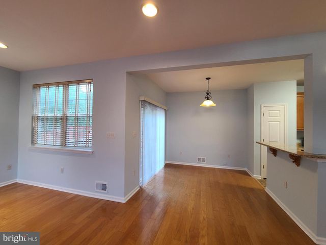 16 SCARLET OAK DR, Princeton, NJ 08540