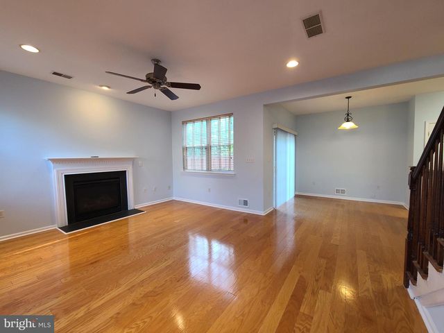 16 SCARLET OAK DR, Princeton, NJ 08540