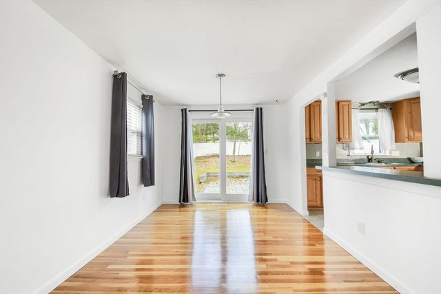 52 Venus Dr, Worcester, MA 01605