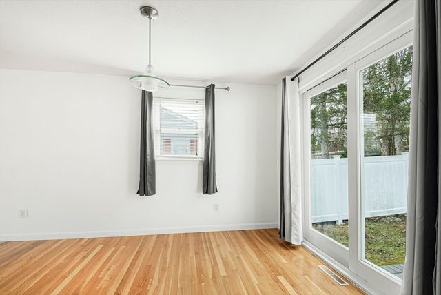 52 Venus Dr, Worcester, MA 01605