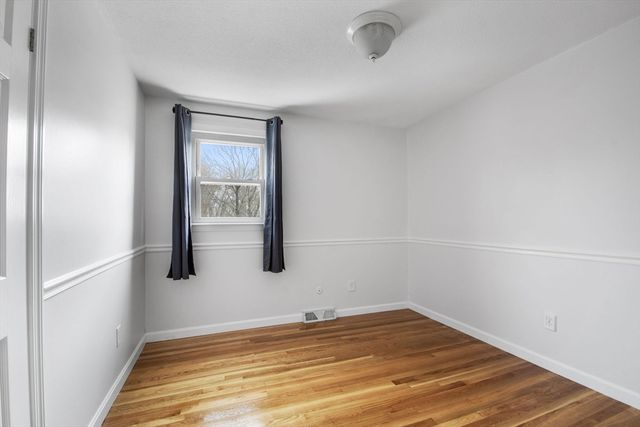 52 Venus Dr, Worcester, MA 01605