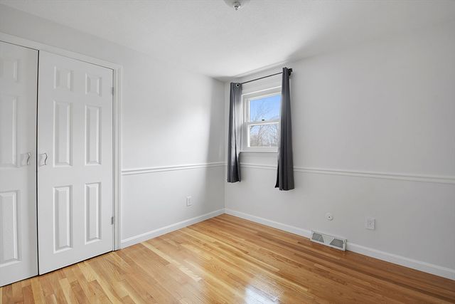 52 Venus Dr, Worcester, MA 01605