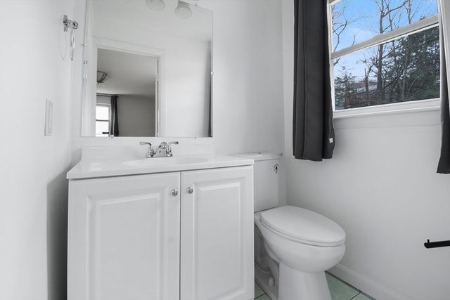 52 Venus Dr, Worcester, MA 01605