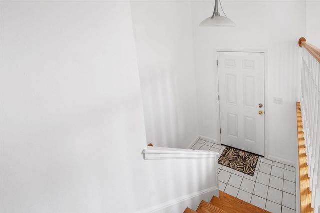 52 Venus Dr, Worcester, MA 01605