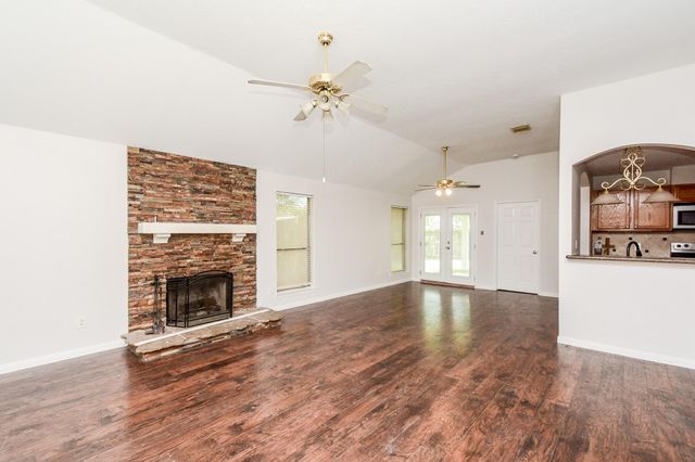 203 Cool Cove, Montgomery, TX 77356