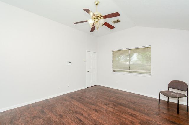 203 Cool Cove, Montgomery, TX 77356
