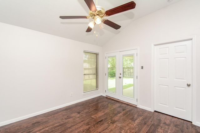 203 Cool Cove, Montgomery, TX 77356