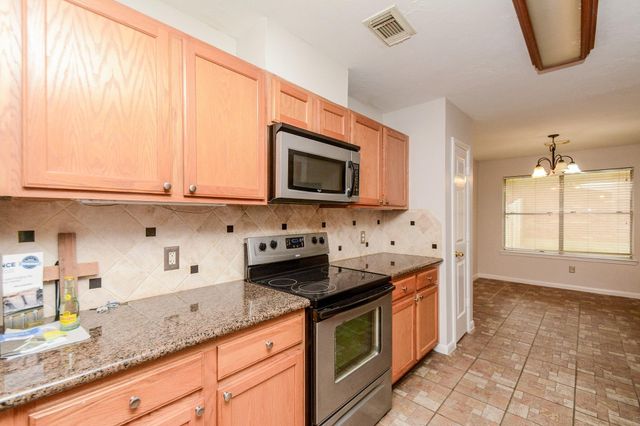 203 Cool Cove, Montgomery, TX 77356