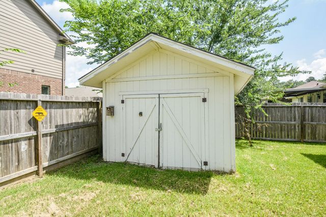 203 Cool Cove, Montgomery, TX 77356