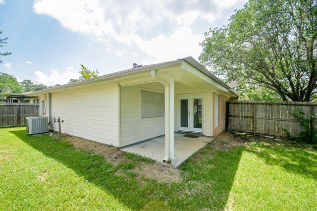 203 Cool Cove, Montgomery, TX 77356