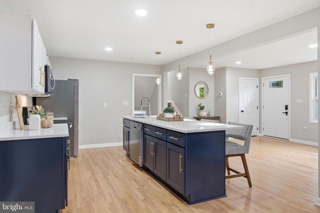 896 FOREST LN, Hanover, MD 21076