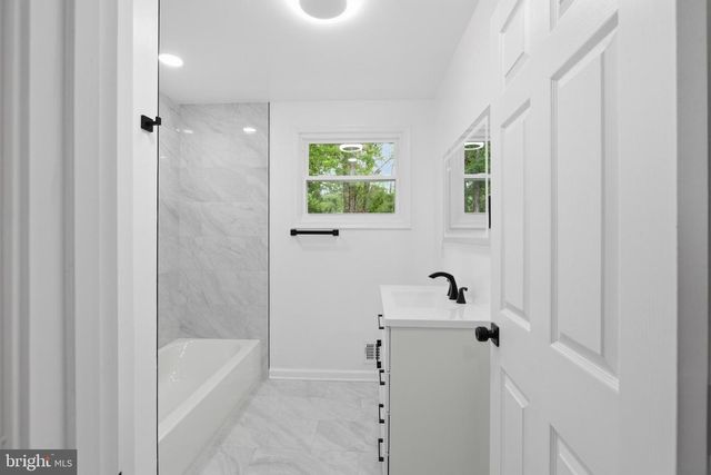 896 FOREST LN, Hanover, MD 21076