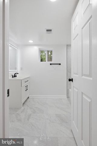 896 FOREST LN, Hanover, MD 21076