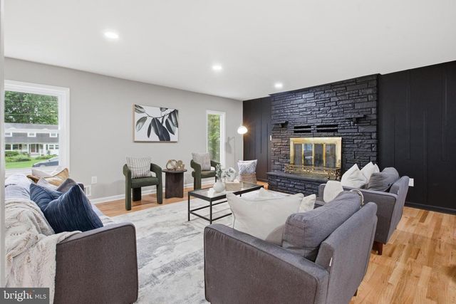 896 FOREST LN, Hanover, MD 21076