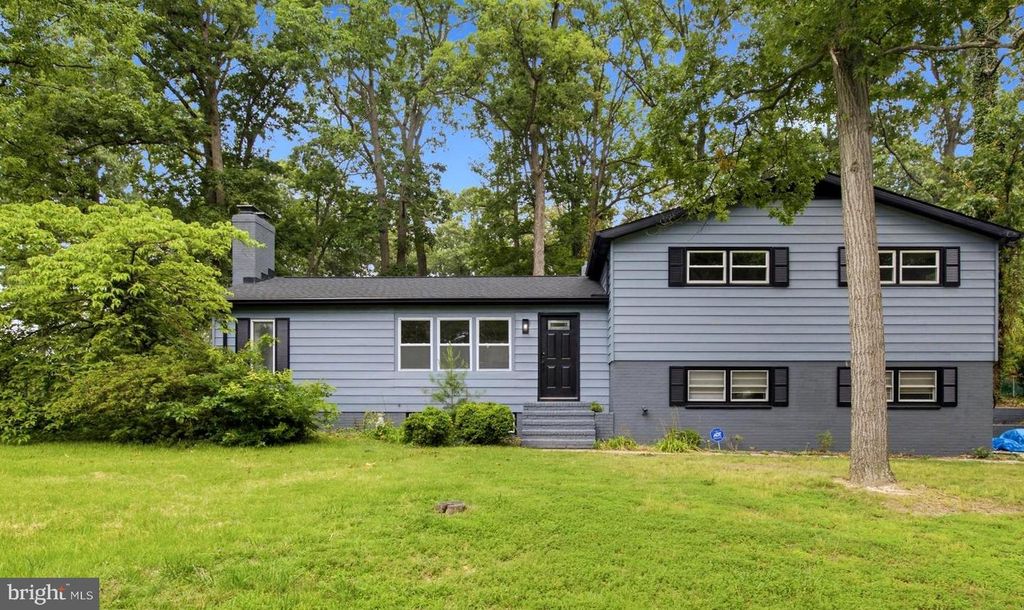 896 FOREST LN, Hanover, MD 21076