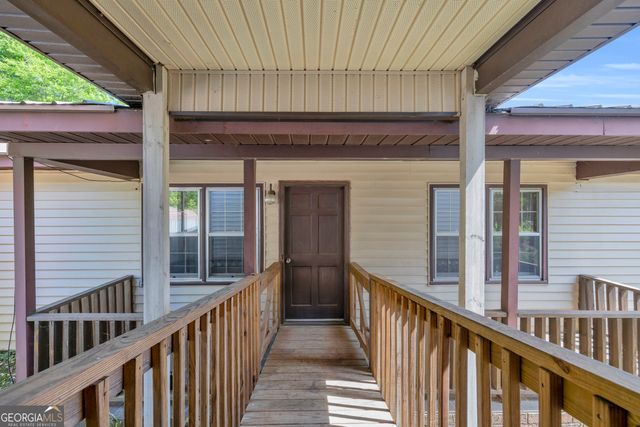 1894 Athens Rd, Carnesville, GA 30521