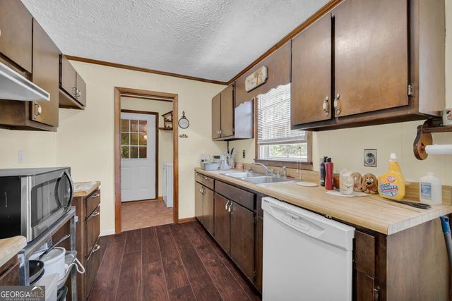 1894 Athens Rd, Carnesville, GA 30521