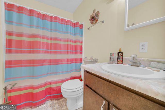 1894 Athens Rd, Carnesville, GA 30521