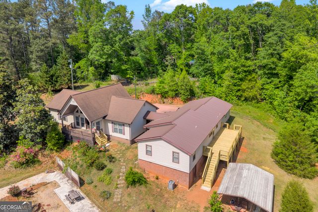 1894 Athens Rd, Carnesville, GA 30521