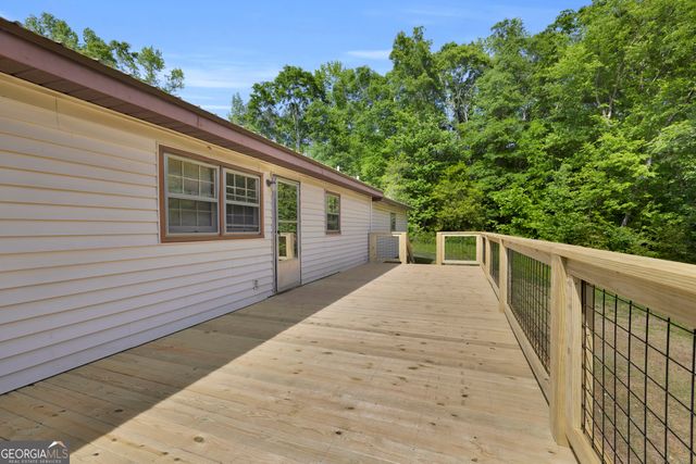 1894 Athens Rd, Carnesville, GA 30521