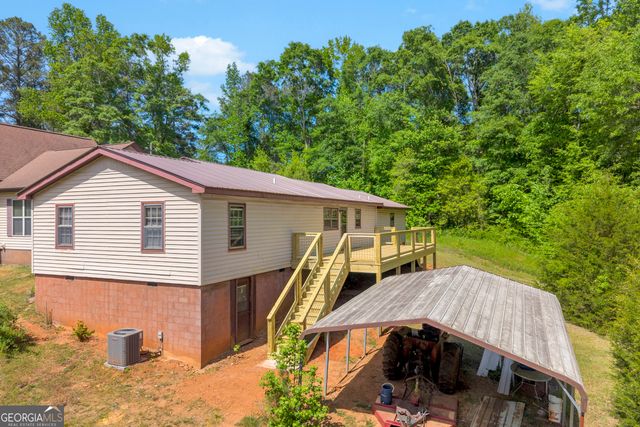 1894 Athens Rd, Carnesville, GA 30521