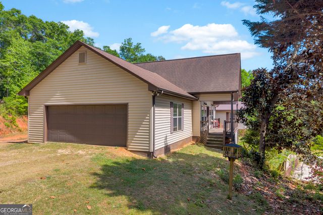 1894 Athens Rd, Carnesville, GA 30521