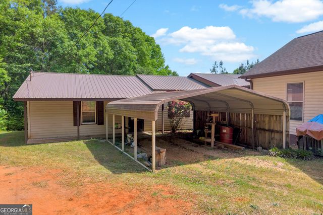 1894 Athens Rd, Carnesville, GA 30521