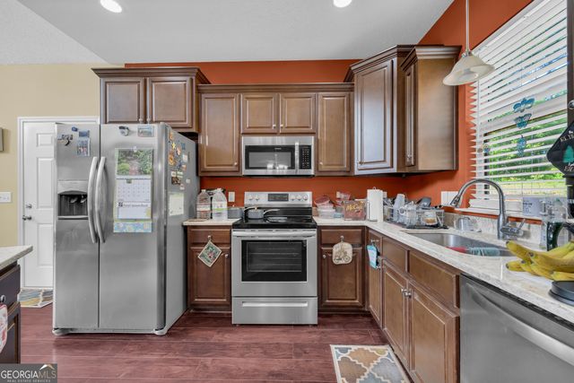 1894 Athens Rd, Carnesville, GA 30521