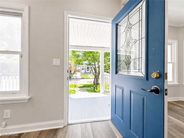 6808 Fir Avenue, Cleveland, OH 44102