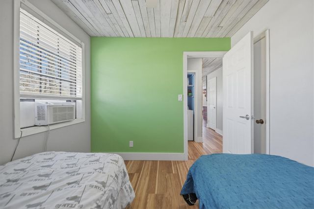 514 Forest Oak Drive, Somerville, TX 77879