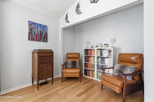 1021 Oxford Hills Drive, Maryville, TN 37803