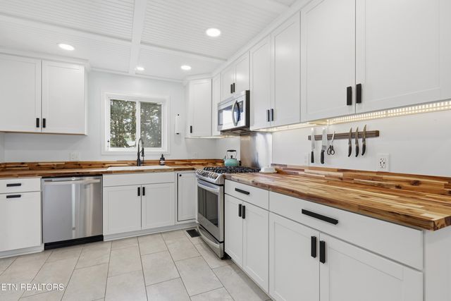 1021 Oxford Hills Drive, Maryville, TN 37803