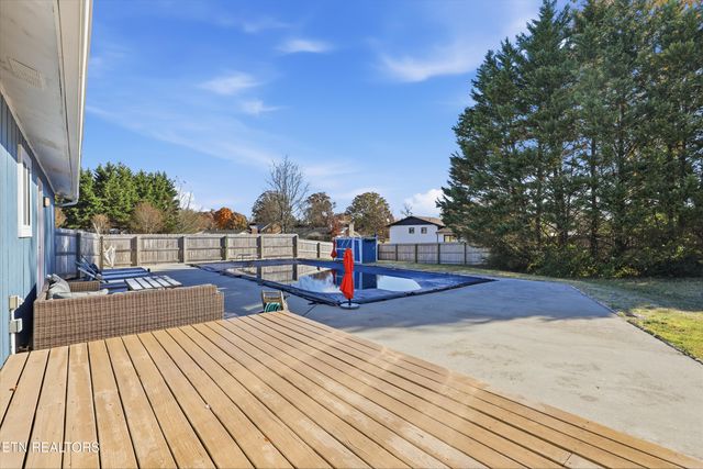 1021 Oxford Hills Drive, Maryville, TN 37803