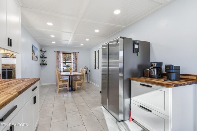 1021 Oxford Hills Drive, Maryville, TN 37803