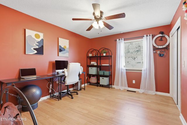 1021 Oxford Hills Drive, Maryville, TN 37803