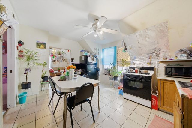 1626 N Saint Louis Avenue, Chicago, IL 60647