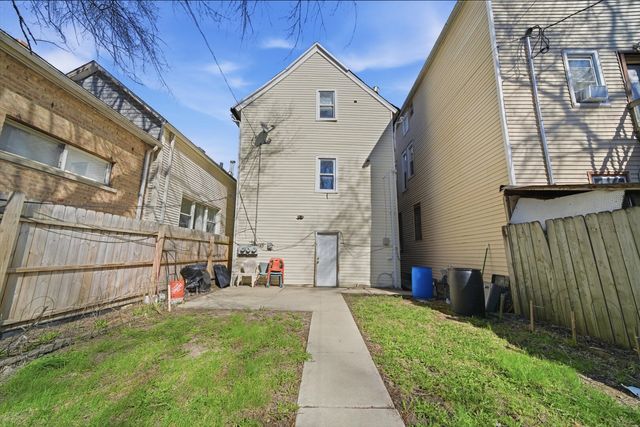 1626 N Saint Louis Avenue, Chicago, IL 60647