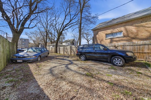 1626 N Saint Louis Avenue, Chicago, IL 60647