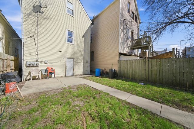 1626 N Saint Louis Avenue, Chicago, IL 60647