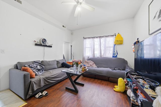 1626 N Saint Louis Avenue, Chicago, IL 60647