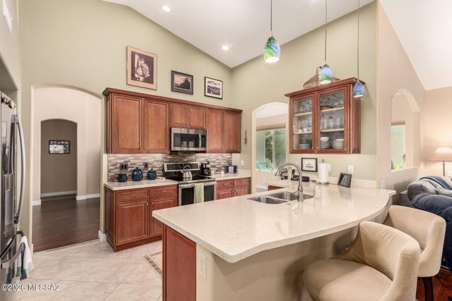 10002 E Paseo San Bernardo, Tucson, AZ 85747