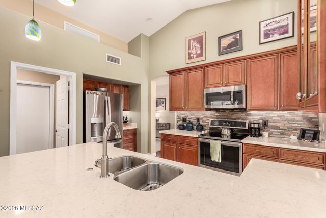 10002 E Paseo San Bernardo, Tucson, AZ 85747