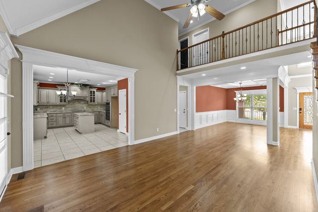 8054 Vineyard Ln, La Vergne, TN 37086